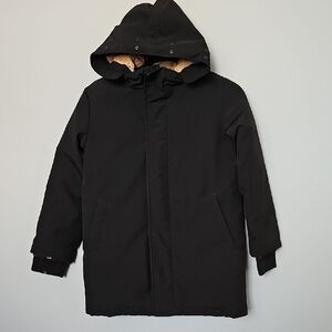 Uniqlo Winter Kids Unisex Black Puffer Jacket with Sherpa Lined hood 9-10